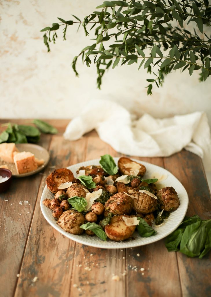 5 ingredient pesto potatoes with parmesan and lemon