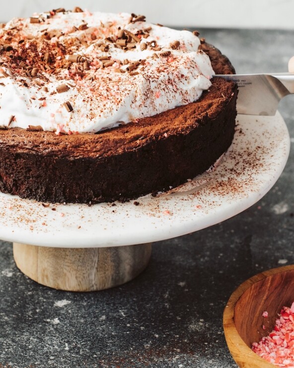 Flourless Peppermint Chocolate Cake Is the Ideal Holiday Dessert