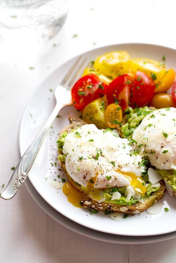 Simple Poached Egg And Avocado Toast_avocado toast recipes