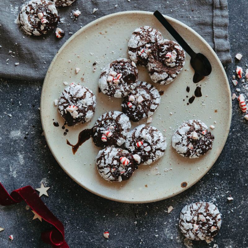 chewy chocolate peppermint cookie, snowball christmas cookie