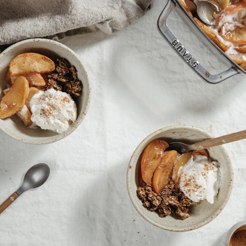 easy cinnamon baked apples recipe with ice cream, cozy dessert