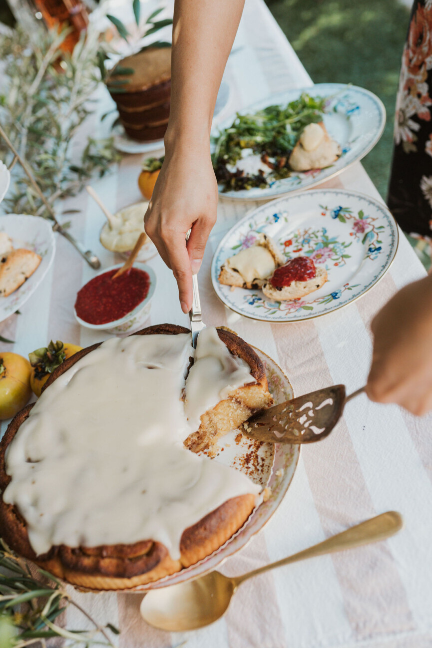 Laurel Gallucci, Sweet Laurel founder, Friendsgiving Brunch at Home in Los Angeles, garden, olive trees, cinnamon rolls