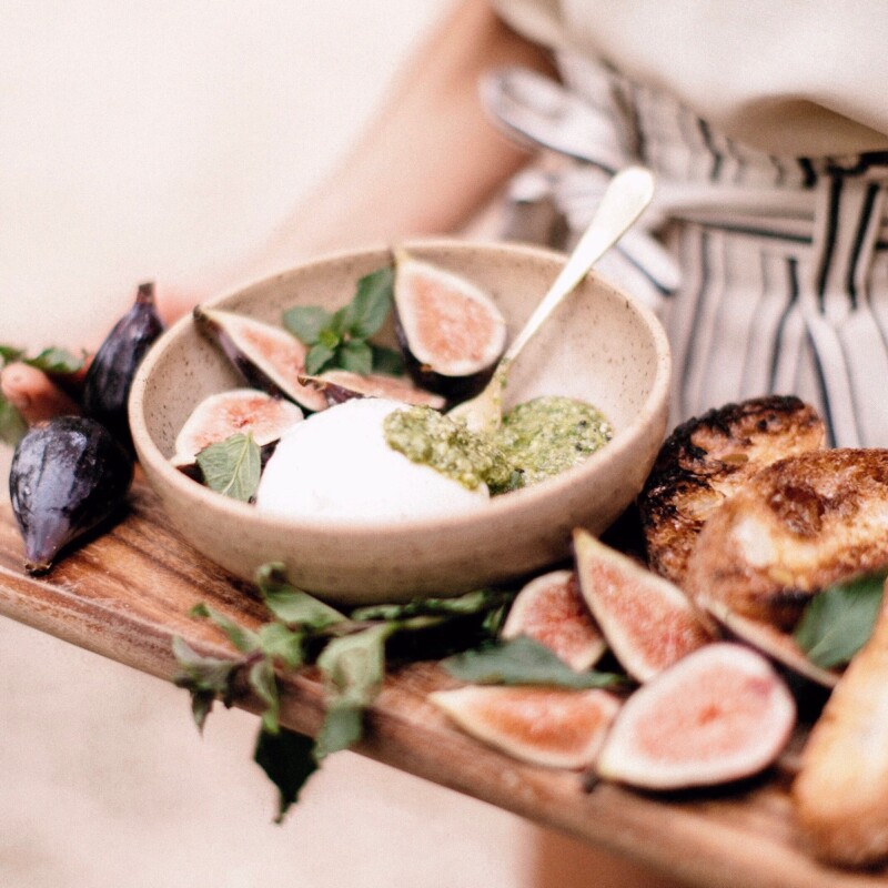 burrata with figs, pesto, & grilled bread