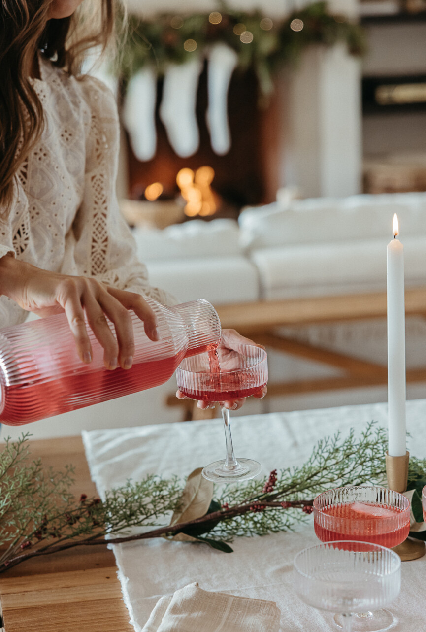 holiday champagne pomegranate cocktail