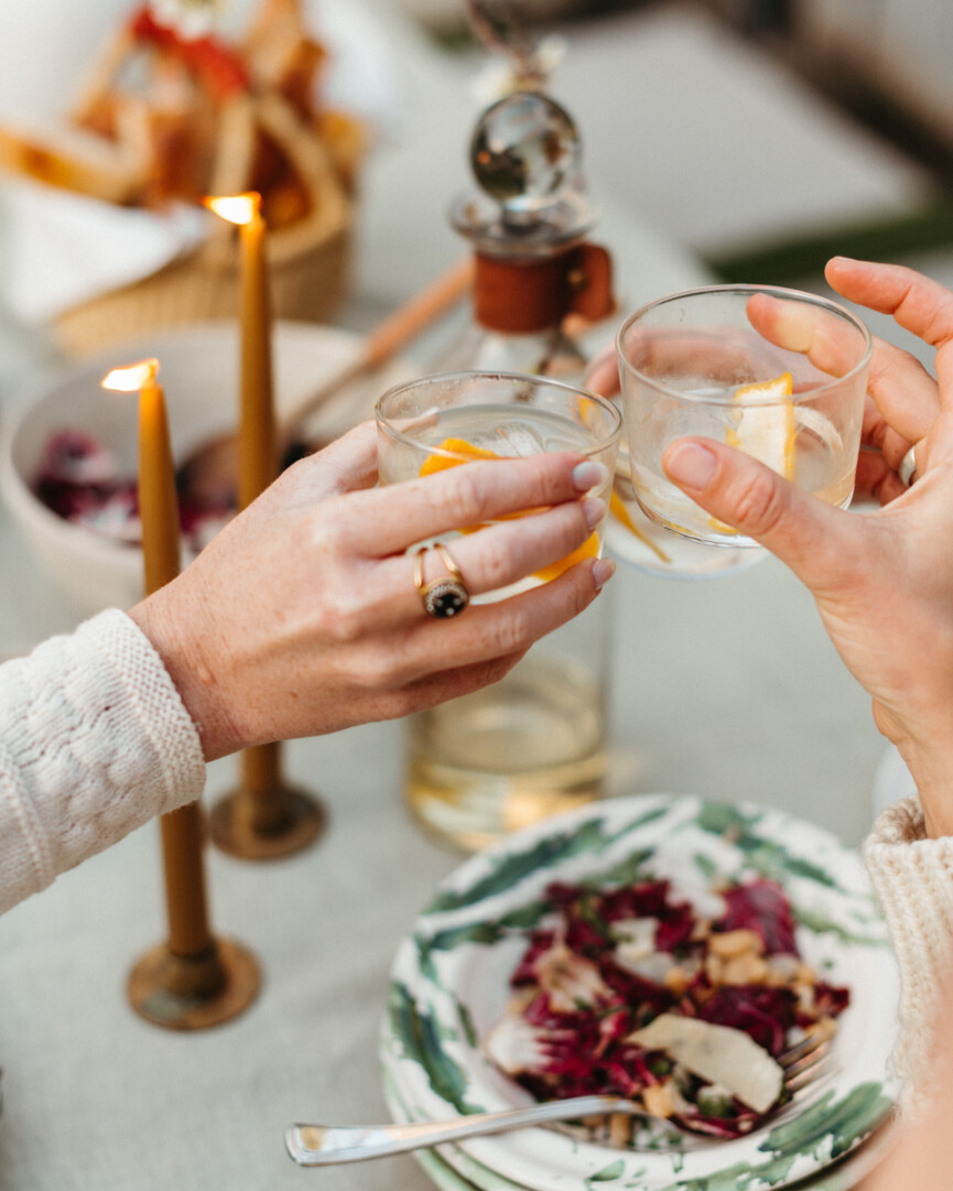 wine glasses cheers_new years eve party ideas