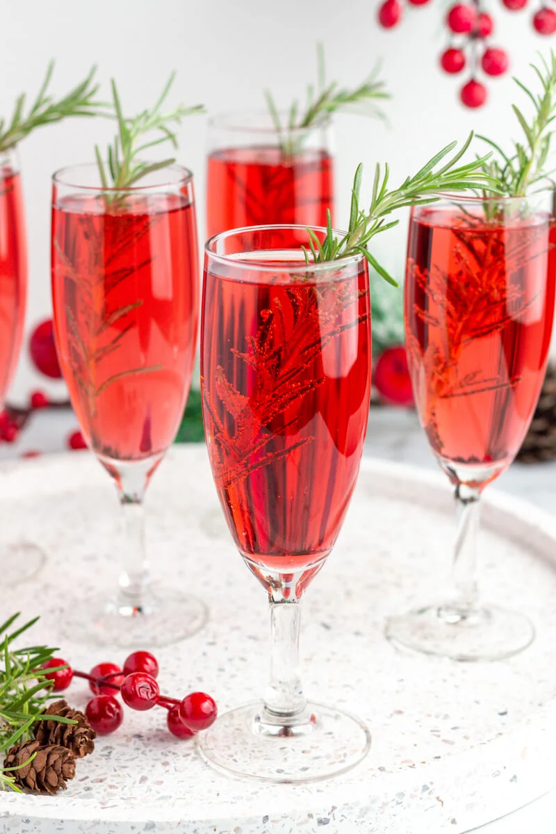 1 Minute Christmas Mimosa Mocktails